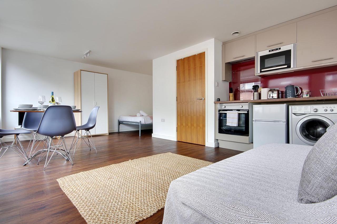 Hill House Holiday Apartments بورنماوث المظهر الخارجي الصورة
